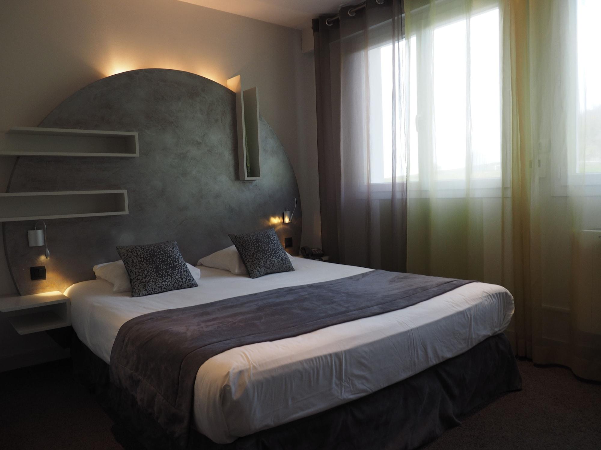 Domaine Du Revermont - Logis Hotel Passenans Esterno foto