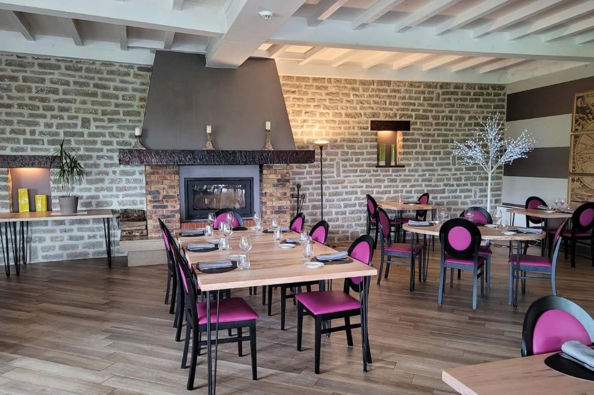 Domaine Du Revermont - Logis Hotel Passenans Esterno foto