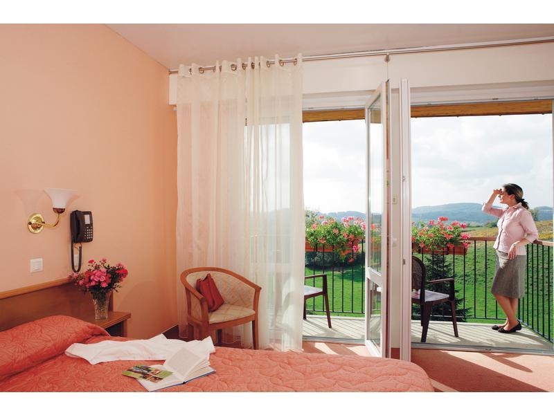 Domaine Du Revermont - Logis Hotel Passenans Esterno foto