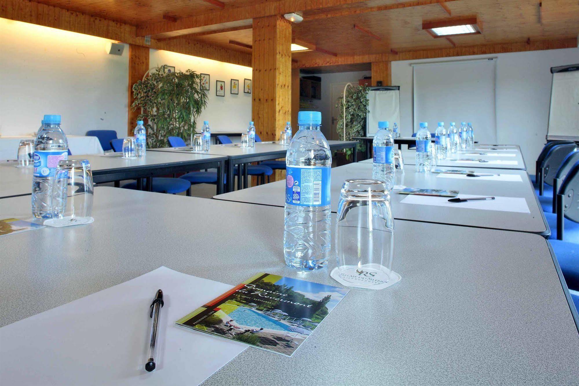 Domaine Du Revermont - Logis Hotel Passenans Esterno foto
