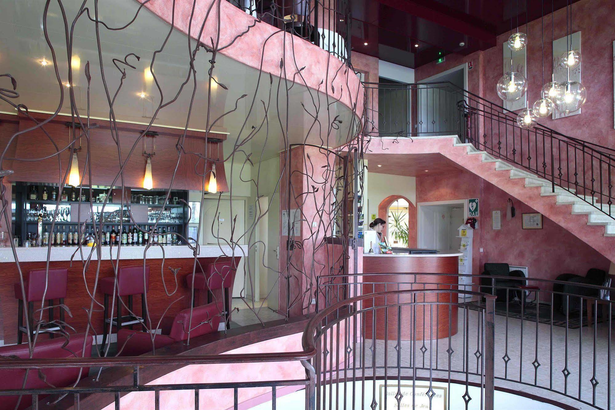 Domaine Du Revermont - Logis Hotel Passenans Esterno foto